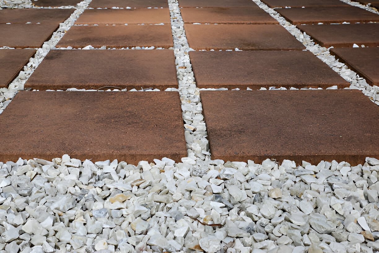 paving pebble patio in rows